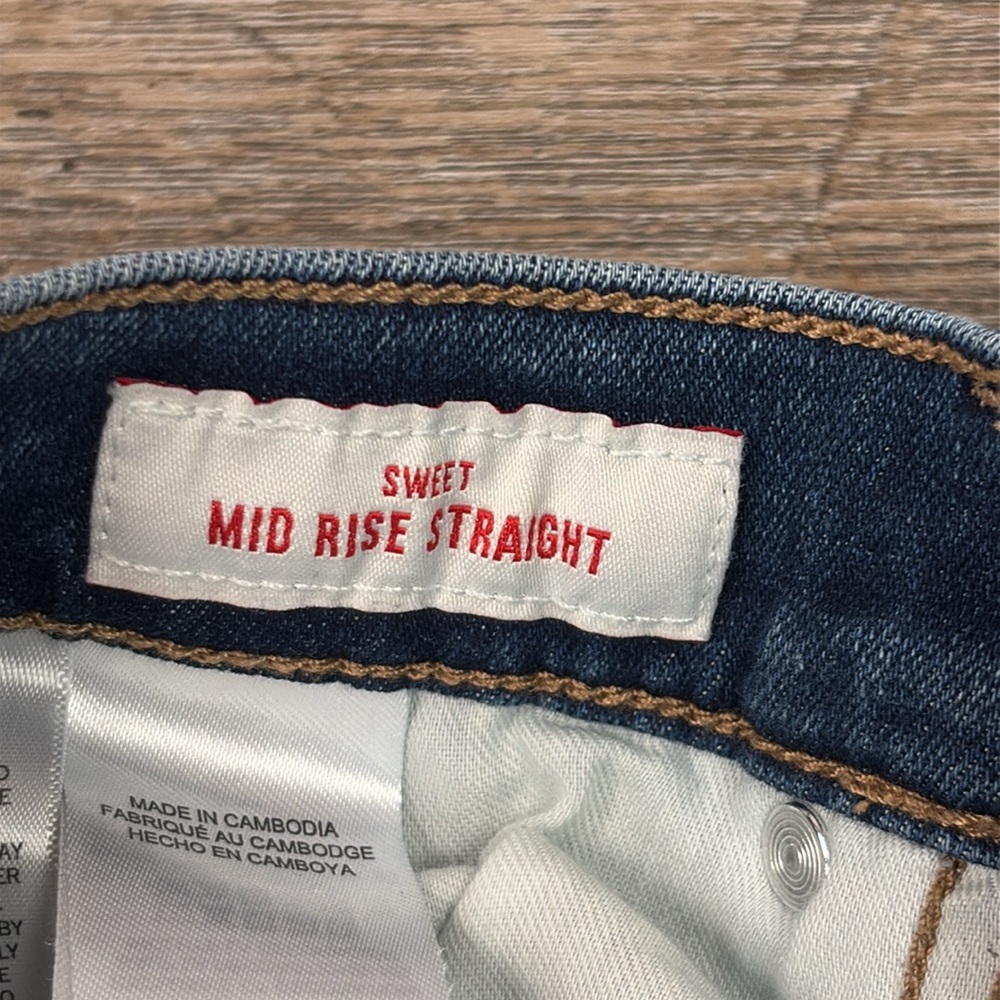 SOLD IN STORE Lucky Brand Sweet High Rise Straight Jeans 2/26A - Picture 6 of 11